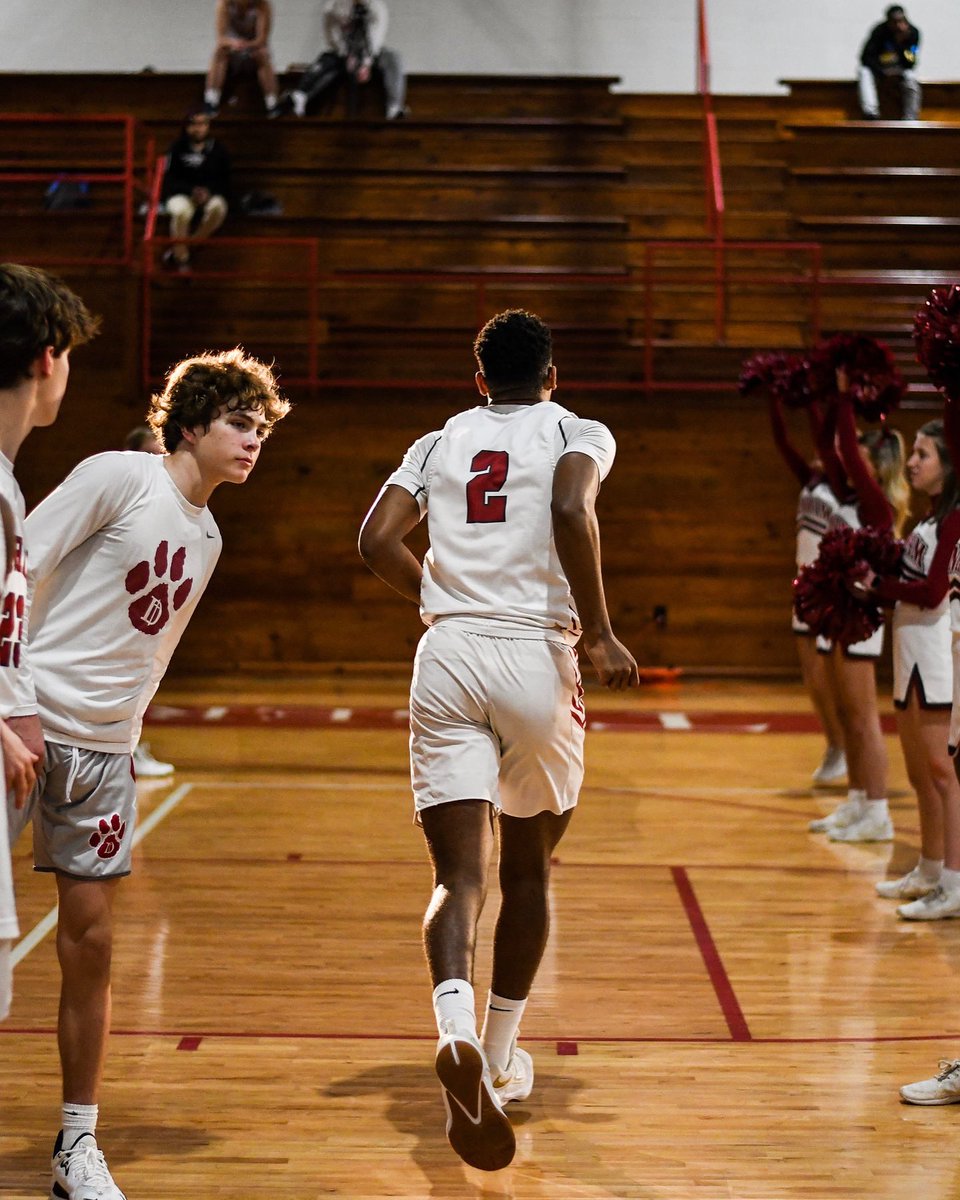 shad_levy's tweet photo. great season with my guys!❤️#2signingout💔 https://t.co/dSiZa9E7Ni
