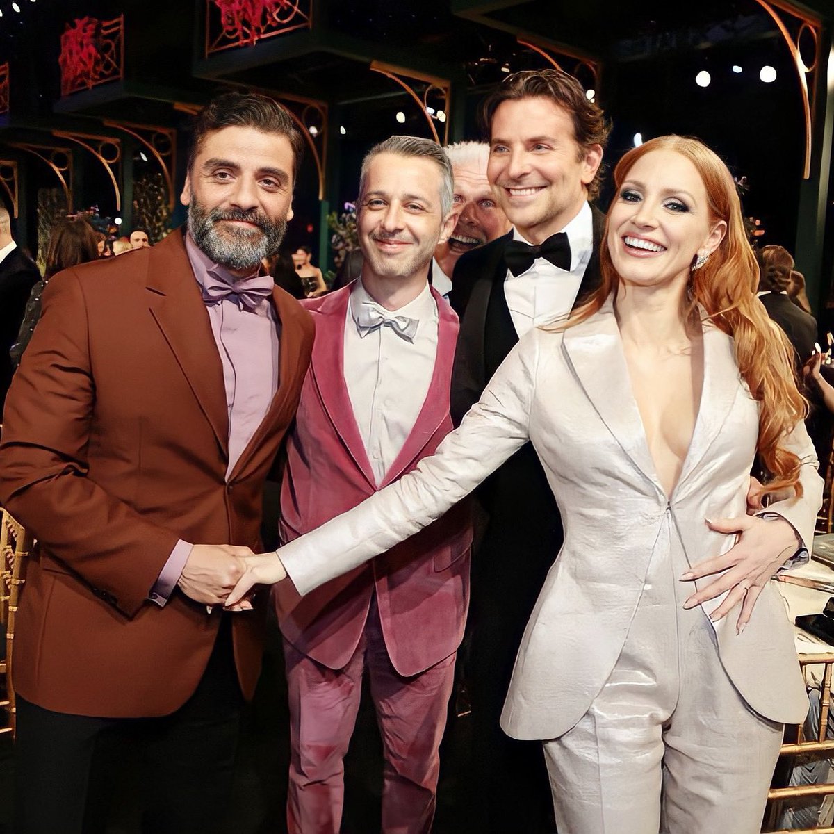 oscarisaacweb's tweet photo. Oscar Isaac, jeremy Strong, Bradley Cooper and Jessica Chastain at the #SAGAwards https://t.co/rPxwNZRU3H