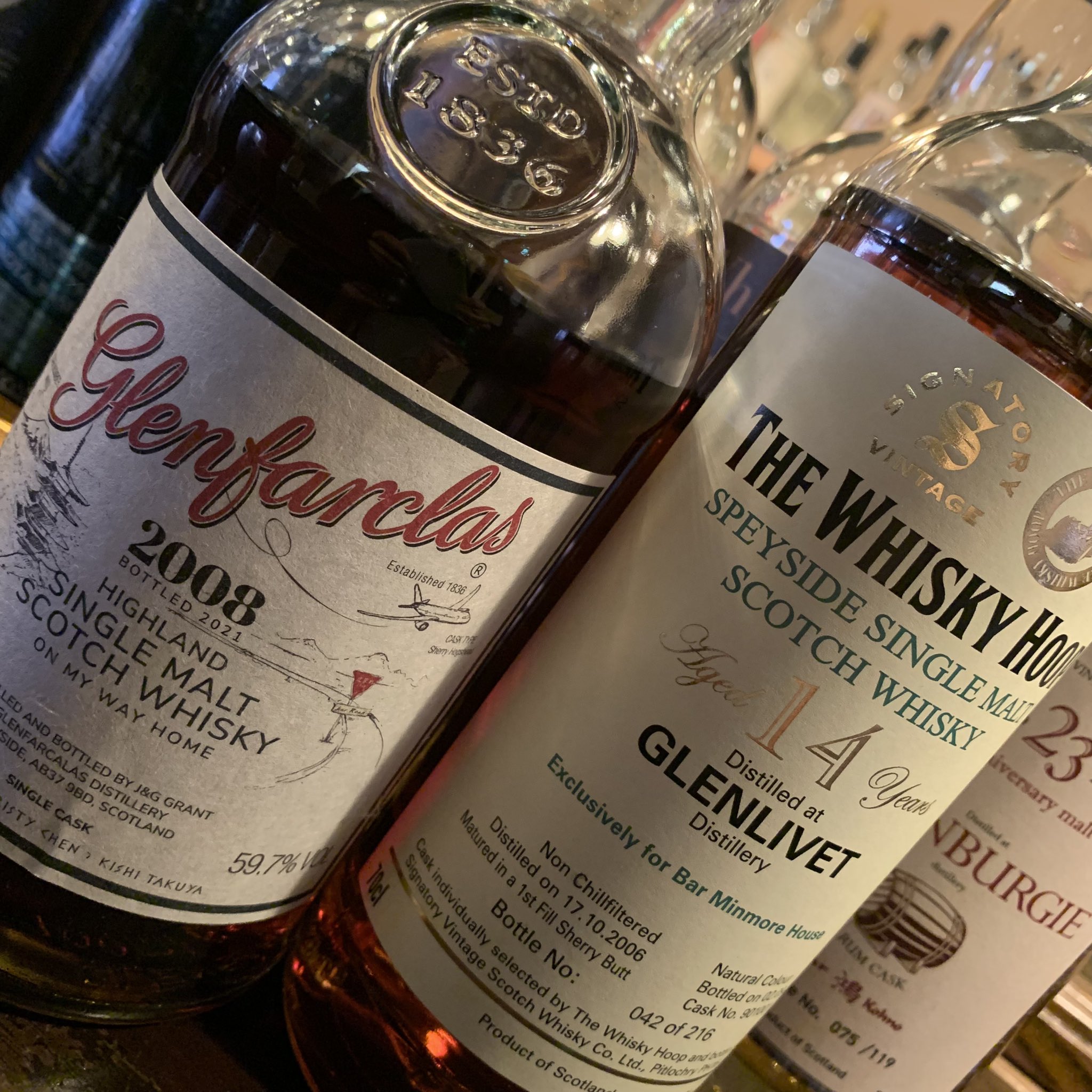 きょーこ J S Bar 昼からウイスキーの飲める店 池袋 J S Bar Coffee Cigarette 本日も元気に始まりました ファークラスやリベットなど 気になるボトル 入ってます 本日も13時より営業中 皆様のご来店お待ちしております T Co