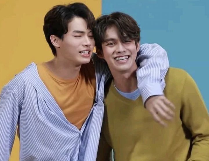 NLYN0997's tweet photo. They are the REASON why someone BELIEVE that GOODNESS exists they MOTIVATE us with TRUE words even in their stressful and bad days they SMILE a lot but sometimes inside their tired that’s their DETERMINATION and GENUINE 🤍 #BightWin #ไบร์ทวิน https://t.co/zRzR581Sma