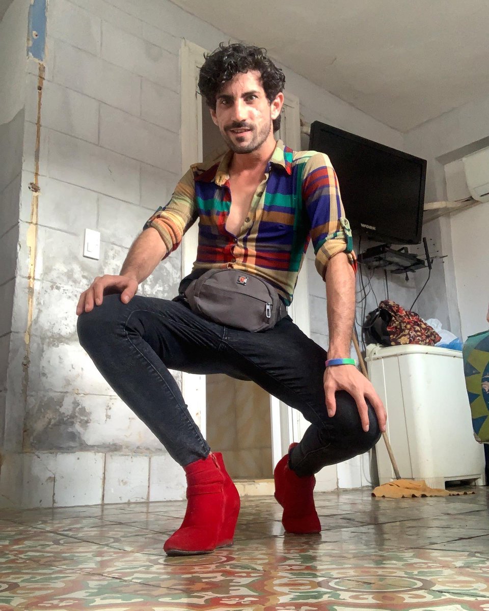 nelsonmairata's tweet photo. Con o sin riñonera?
#ModaQueer #Cuba https://t.co/LJ5z8GSGCj