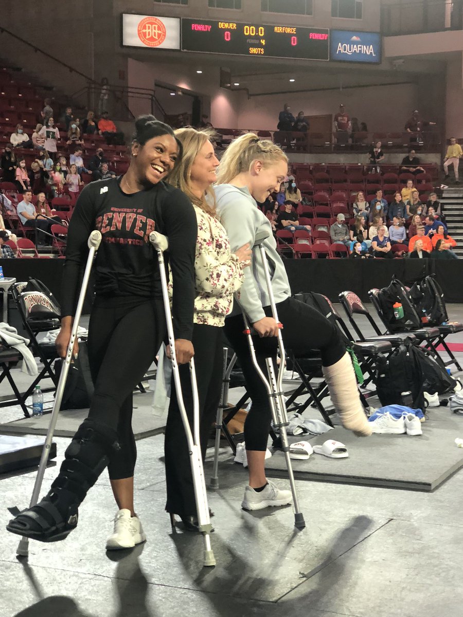 Enjoyed presenting awards <a href="/DU_Gymnastics/">Denver Gymnastics</a> today. #JessicaHutchinson was overall high scorer. It was great to see <a href="/lynnzeeb4/">Lynnzee Brown</a> too.