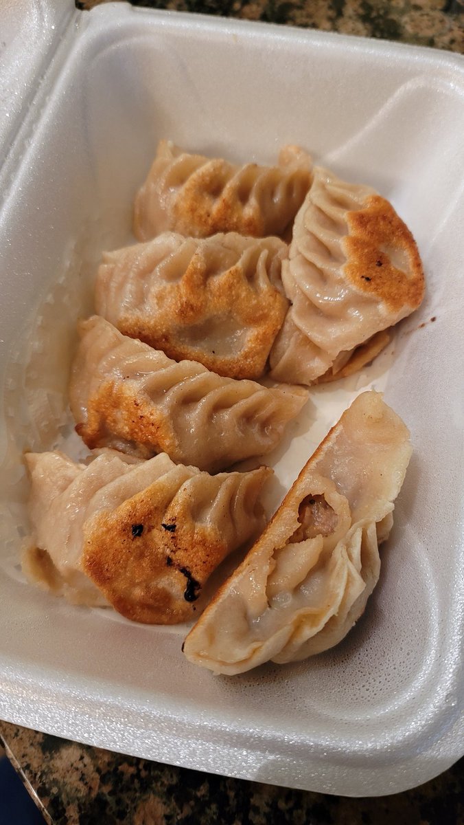 hanchicago's tweet photo. Got some potstickers from MingHin in nearby Chinatown, Chicago.
#incepted https://t.co/xXmad08Kgb