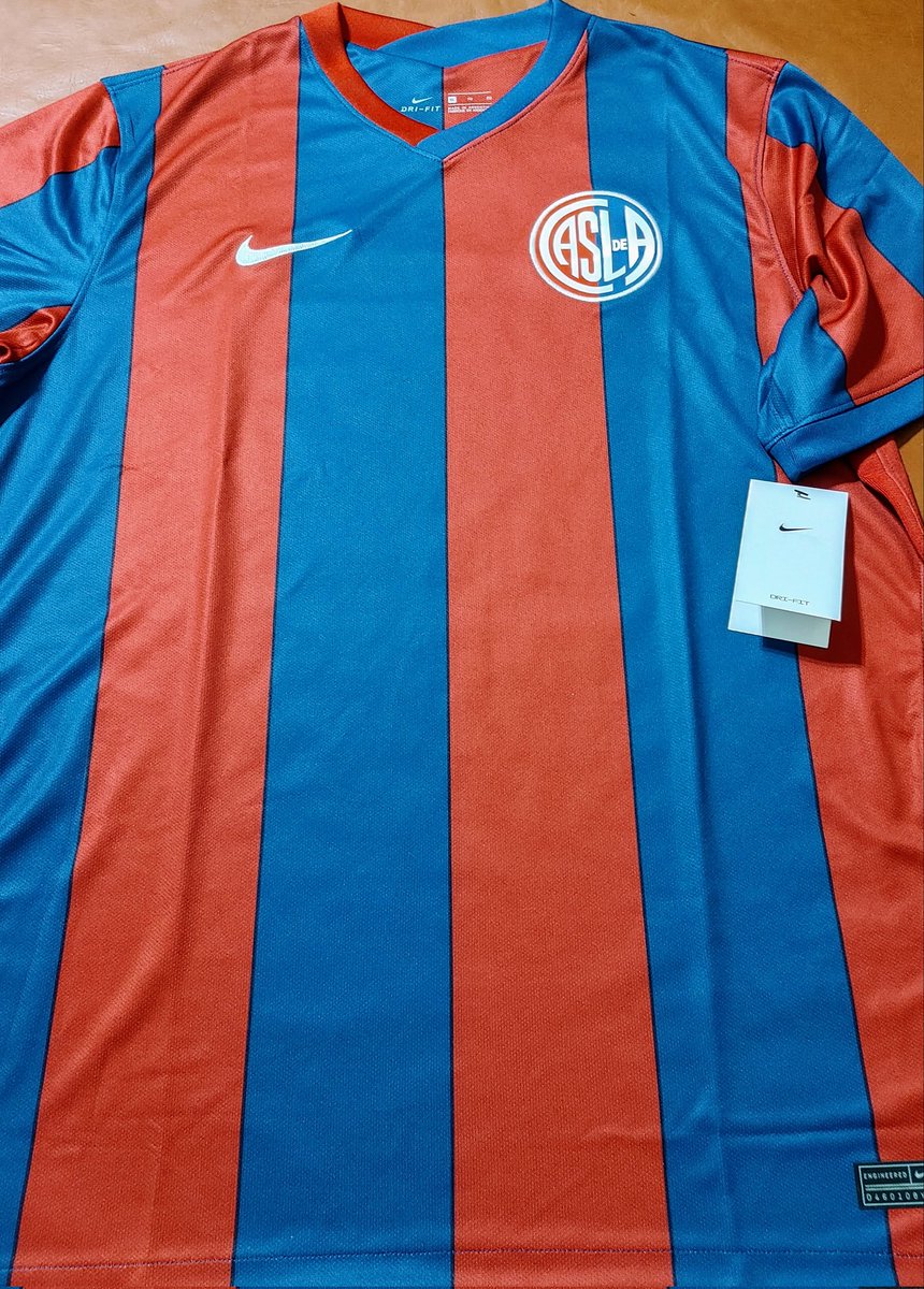 SanLorenzoRedes's tweet photo. Se viene un nuevo #Sorteo en @SanLorenzoRedes, la nueva camiseta de @SanLorenzo talle XL. Para participar tenés que seguirnos y darle RT a este tweet.
Se realizará el sábado 5 de Marzo. #VamosCiclon 💙❤️ #SanLorenzo https://t.co/ZSEQC0AwtN