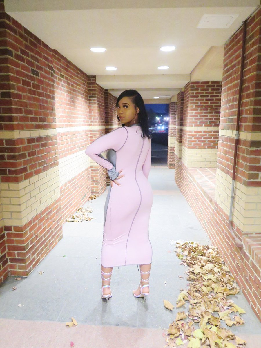madressxi's tweet photo. Grey never looked so hot, but now it’s fire in our madressxi “Capricorn” dress 🔥🔥
•
Shop: https://t.co/OFmTG2oiBl https://t.co/8NS4OjSKq5