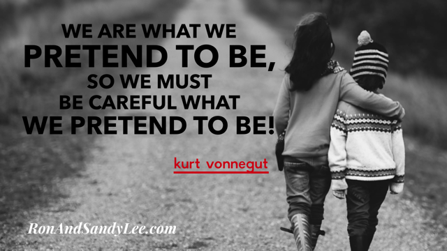 SandyLeeAndRon's tweet photo. "We are what we pretend to be, so we must be careful WHAT we PRETEND TO BE!" - Kurt Vonnegut
You're in control! ๐งก๐๐๐๐โค๏ธ
#freelancers #workfromyourphone #keytosuccess https://t.co/M4scH31K4W