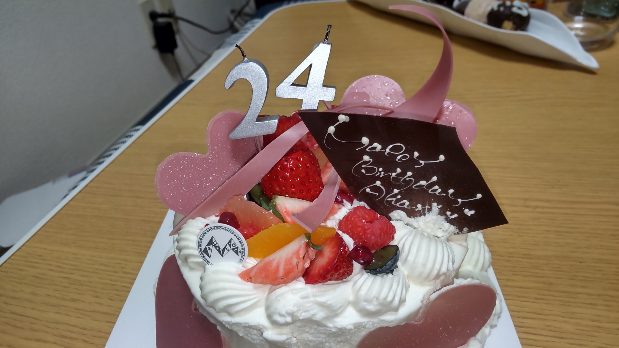 تويتر 食べ歩き على تويتر モンサンクレール ショートケーキにはこんなにおっきなイチゴが中にはいっている T Co Xenco91pqi