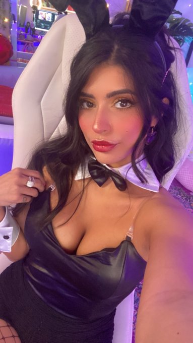 no, you are not dreaming...yet. come find me https://t.co/STEnfPghB7 #bunnygirl https://t.co/yKDjtsJ<a href="/tag/bunnygirl"class="tags"><span>#bunnygirl</span></a>