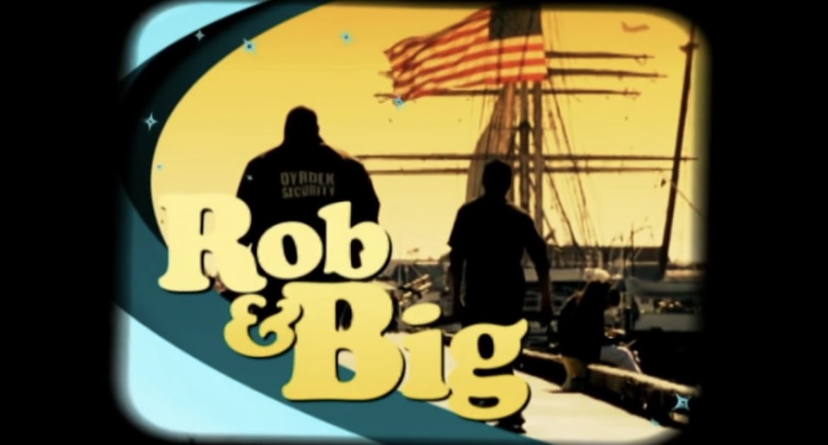 RipLegendSeanT's tweet photo. R.I.P. Big Black i used to love this show when i was younger #RobandBig https://t.co/2l8J9uNiuQ
