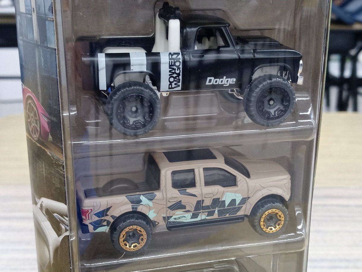 fepacommish's tweet photo. Picked up a sweet new @Hot_Wheels #SpeedBlur five-pack at @Target 

#HotWheels

@Leelayton__ @DjTonyStark1 @DiecastHype https://t.co/zYgeHF9wga