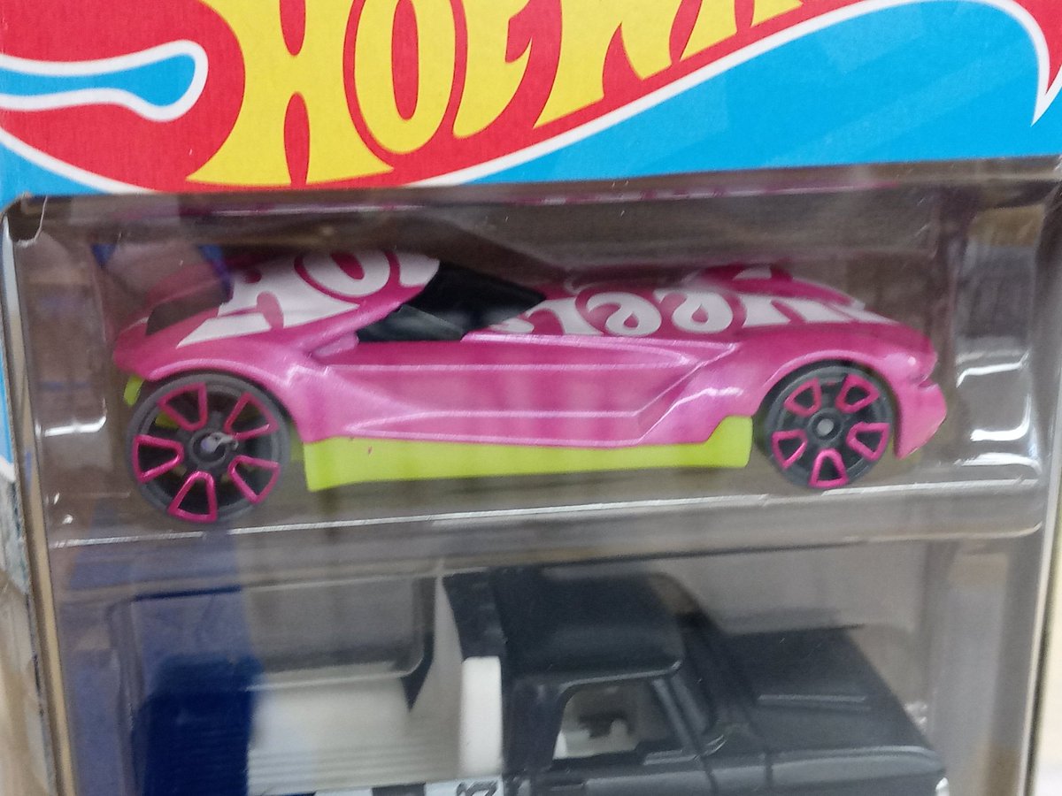 fepacommish's tweet photo. Picked up a sweet new @Hot_Wheels #SpeedBlur five-pack at @Target 

#HotWheels

@Leelayton__ @DjTonyStark1 @DiecastHype https://t.co/zYgeHF9wga