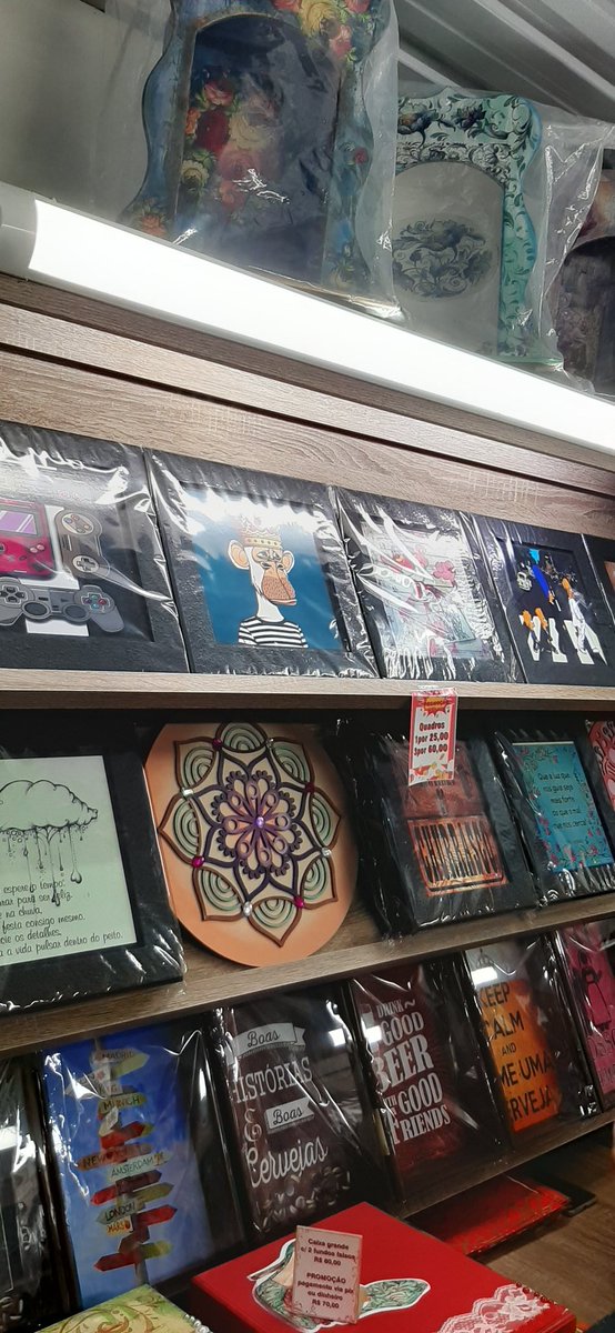 PankRockStar_'s tweet photo. acabei de achar um NFT FÍSICO aqui na feira da lua em caldas novas é o futuro da arte https://t.co/hBaxaTsdzS