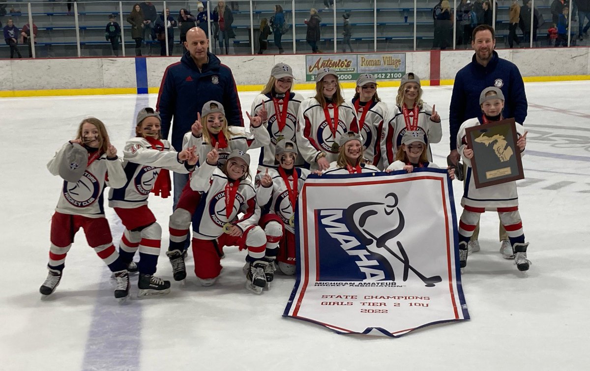 FoxMotorsHockey's tweet photo. Congrats to FMHC girls 10U and 12U on their State Championships! #rollfox #girlsrule https://t.co/XNJStXOzPJ