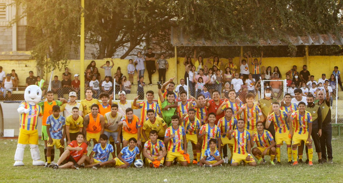 animassayula_mx's tweet photo. +3 👻🔥

¡Mantenemos el invicto como local, y estamos más cerca de la calificación!

¡Gracias por todo el apoyo afición! 👏

#SomosAnimas💛 
#SomosElReferenteDelSurDeJalisco⚽️👻 https://t.co/gcBJ8qmnsZ