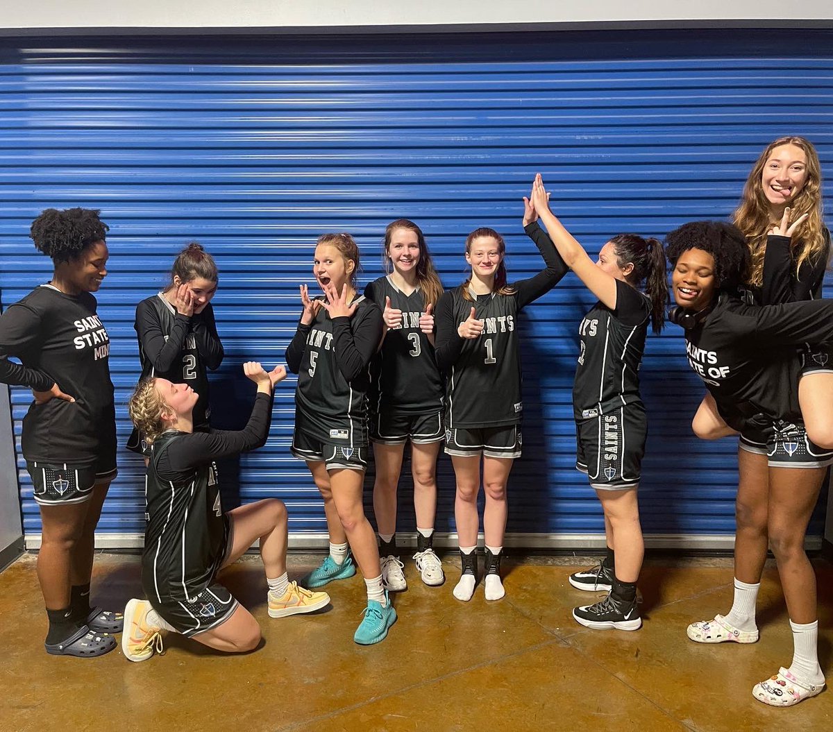 CtxSaints's tweet image. These gorgeous gals finished 4th in @NCHBCLive Big South Regional! They showed great grit, effort &amp;amp; toughness this weekend! We see what we’re capable of &amp;amp; where we stand compared to the nation’s elite!

#SaintsNation #SaintsStrong #WeJustGettinStarted #StayInTheMoment #Seniors