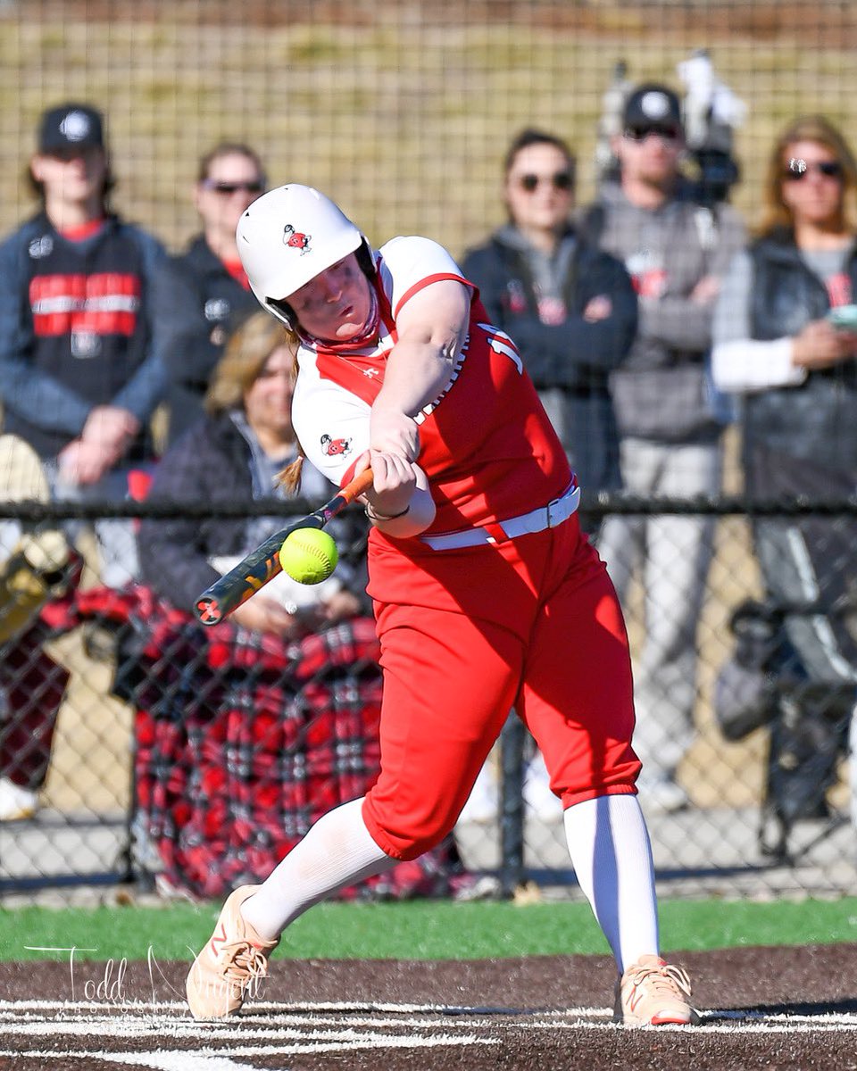 tanugent12's tweet photo. A few shots of @Raven_Softball vs Morningside #softball @ravenathletics @BenedictineKS @NAIA https://t.co/Kv8fRqajQ5
