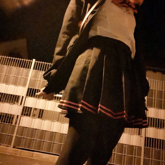 "Mp7小姐这么晚还在独自散步呀？" 裙子下的小秘密~❤  点赞转发多的话就把拍的一小段视频发上来哦www #cosplay #露出 #伪娘 #女装 #男娘 #男の娘 #sissy #femboy https://t<a href="/tag/cosplay"class="tags">#cosplay</a><a href="/tag/sissy"class="tags"><span>#sissy</span></a><a href="/tag/femboy"class="tags"><span>#femboy</span></a><a href="/tag/%E7%94%B7%E3%81%AE%E5%A8%98"class="tags"><span>#男の娘</span></a><a href="/tag/%E9%9C%B2%E5%87%BA"class="tags"><span>#露出</span></a><a href="/tag/%E4%BC%AA%E5%A8%98"class="tags"><span>#伪娘</span></a><a href="/tag/%E5%A5%B3%E8%A3%85"class="tags"><span>#女装</span></a><a href="/tag/%E7%94%B7%E5%A8%98"class="tags"><span>#男娘</span></a>