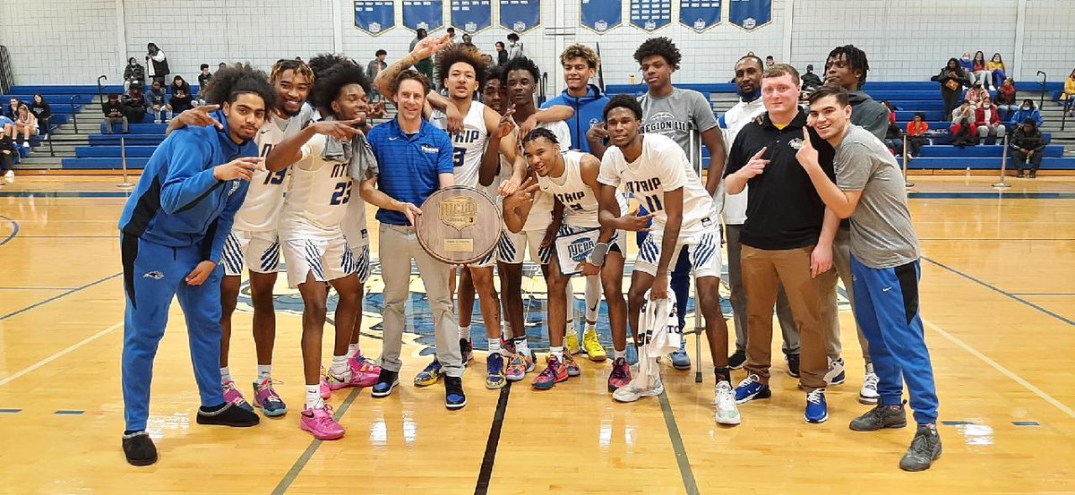 NCThunderwolves's tweet photo. MBB: No. 17 @niagaracccMBB (25-6) are back-to-back @NJCAAReg3 D2 champions! NCCC topped MCC, 89-81, in Sunday's title game!

@13Lamar1 26p (Tourney MVP)
@jusHendrick10 13p, 7r (All-Tourney)
Taylor Sanders 12p, 5r (All-Tourney)
@JamondJones4 11p (All-Tourney) https://t.co/2ZBRCGXc8a