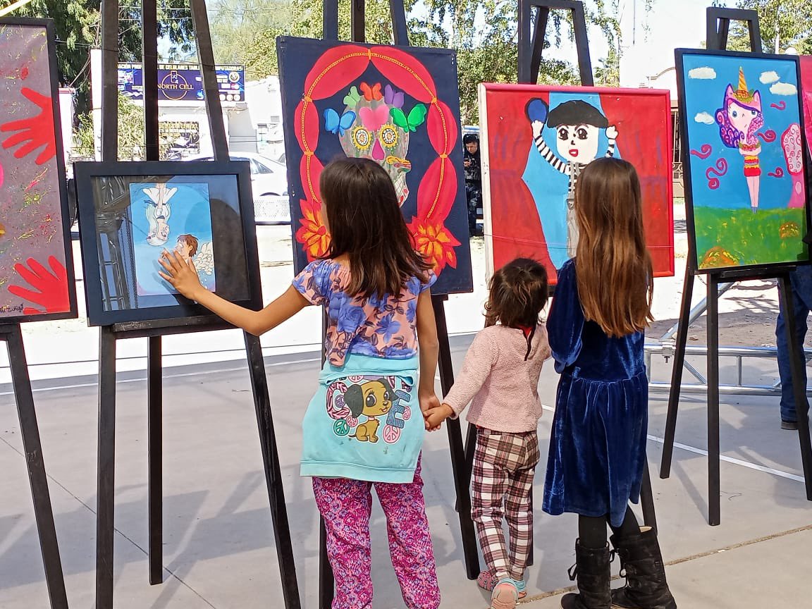Una gran convivencia familiar se vive esta tarde en el parque de la colonia Villa Bonita en #Cajeme durante la Feria Cultural que las Jornadas Permanentes por la Paz realizan para promover la recreación cultural.1/2