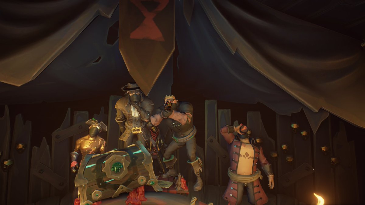 SmokeBeardTV's tweet photo. Fashion week on the seas
#HuntersCalling
@HuntersCalling
#SeaOfThieves https://t.co/Gjyow4pXgt