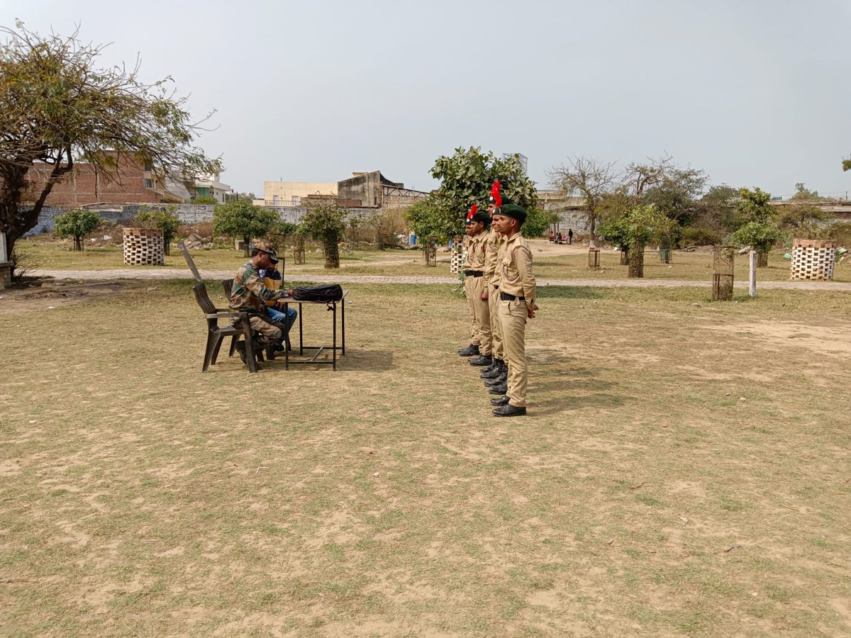 ReenaSh76773921's tweet photo. #NCC  167 cdts of @6Upncc  appeared for NCC 'A' Certificate Exam at srk inter college.
@6Upncc
@HQ_DG_NCC 
@NCCDteUP https://t.co/mDsjO38eNF