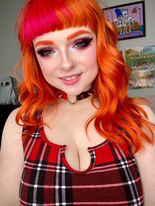 Who else thinks I look cute? 🥰 https://t.co/fyLr1ZecGy<a href="/tag/pinup"class="tags"><span>#pinup</span></a><a href="/tag/alt"class="tags"><span>#alt</span></a><a href="/tag/goth"class="tags"><span>#goth</span></a><a href="/tag/emo"class="tags"><span>#emo</span></a>