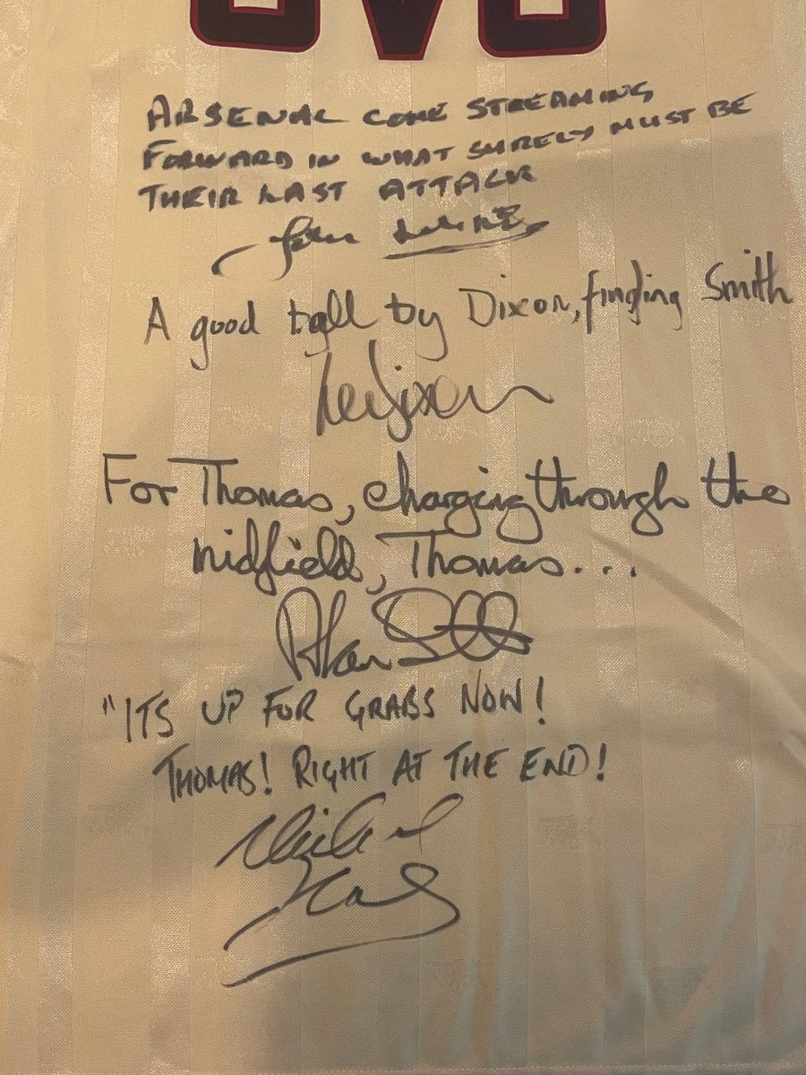 TheGoonersPod's tweet image. #TheGoonersPod Ep. 6.62 features the return of @9smudge Alan Smith to our airwaves!
We welcome Alan TUE 9pm UK to get his take on:
The trajectory of @Arsenal 
Views on #VAR
The background of the amazing shirt being raffled off on goonersvcancer.com
&amp;amp; your #UserQuestions!