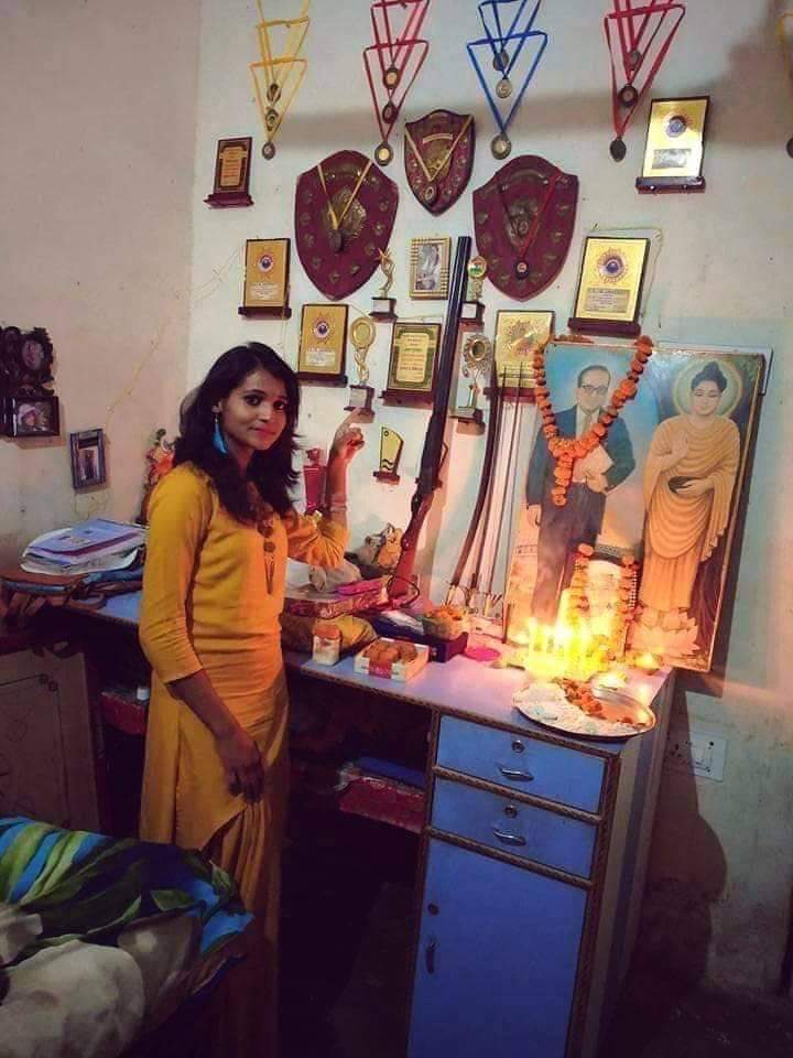 विपरीत परिस्थितियों में जो हौंसला नहीं खोते, वो मंजिल जरूर पाते है!

#जयभीम 🙏