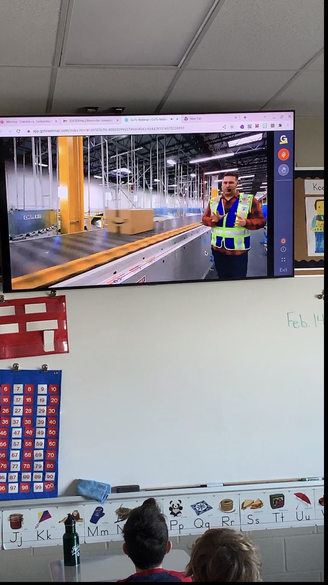 BaggioSandy's tweet photo. After participating in the Amazon Future Engineer Virtual Tour and learning how code with ozbots, students were given their mission … to be continued. #SCCDSB @MericiCs #Amazon https://t.co/GaeZk2UzRq