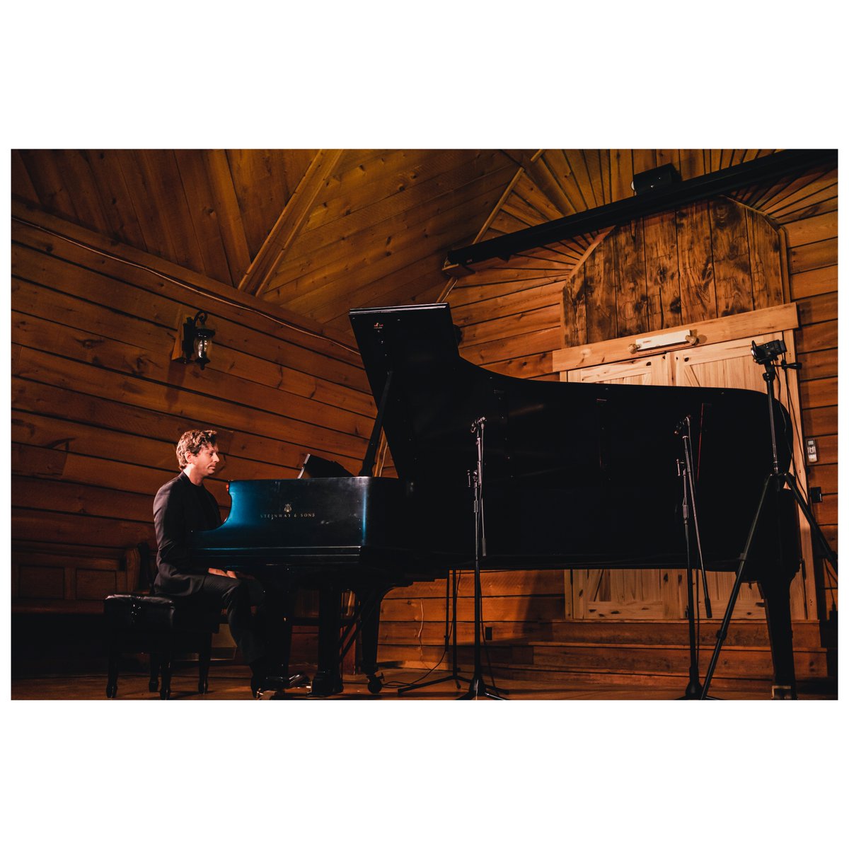 Curtis Perry tweet media