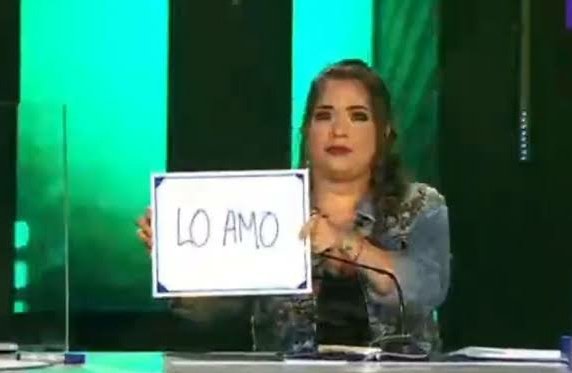 lachatape's tweet photo. Fezco: "Si una chica me gusta, quiero averiguar quién es por mi cuenta, ¿entiendes? No quiero tener que buscar en Google, quiero quitar las capas".
Yo: 

#EuphoriaHBOMax https://t.co/1lSgmBuTWQ