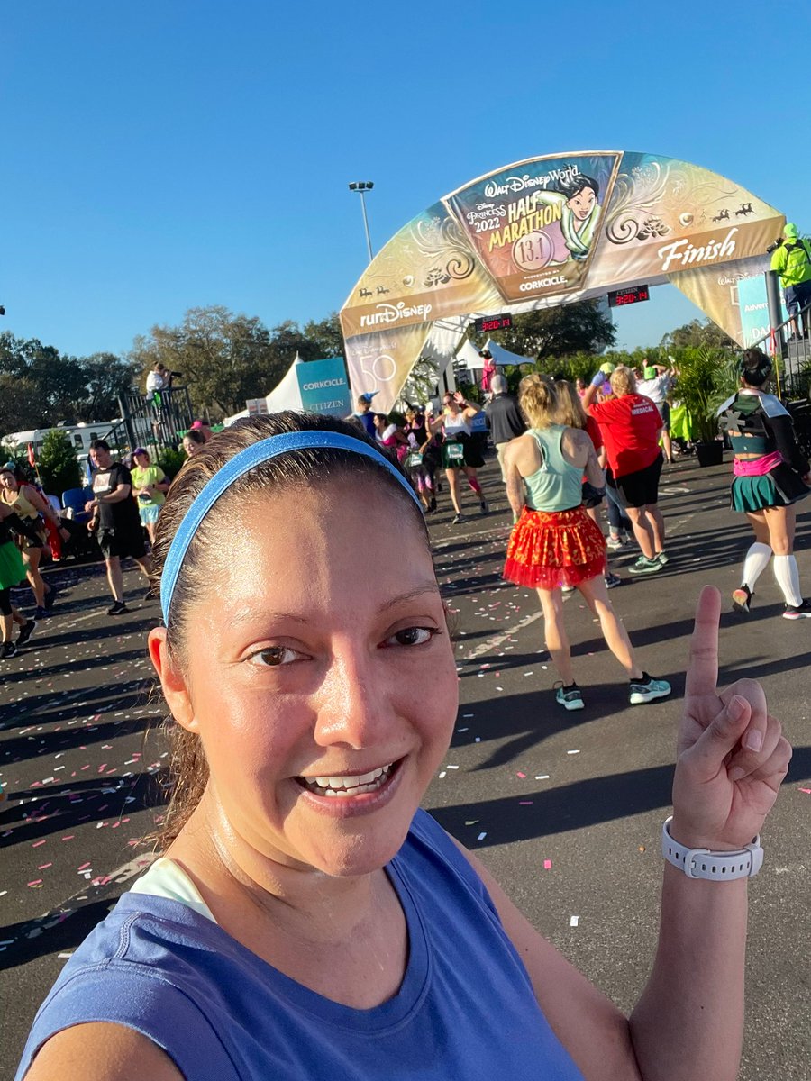 InesRosales's tweet photo. Disney Princess Half Marathon done! @runDisney #PrincessHalfMarathonWeekend https://t.co/gy293YIL03