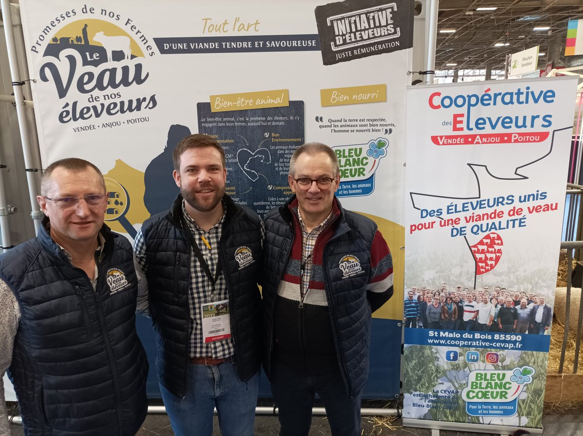 📸 Une partie de l'équipe <a href="/CoopCevap/">Cooperative CEVAP</a> / <a href="/LeVeaudenoselev/">LeVeaudeNosEleveurs</a> sur le <a href="/Salondelagri/">Salon International de l'Agriculture</a> 2022 ! 
#BBCauSIA #SIA2022