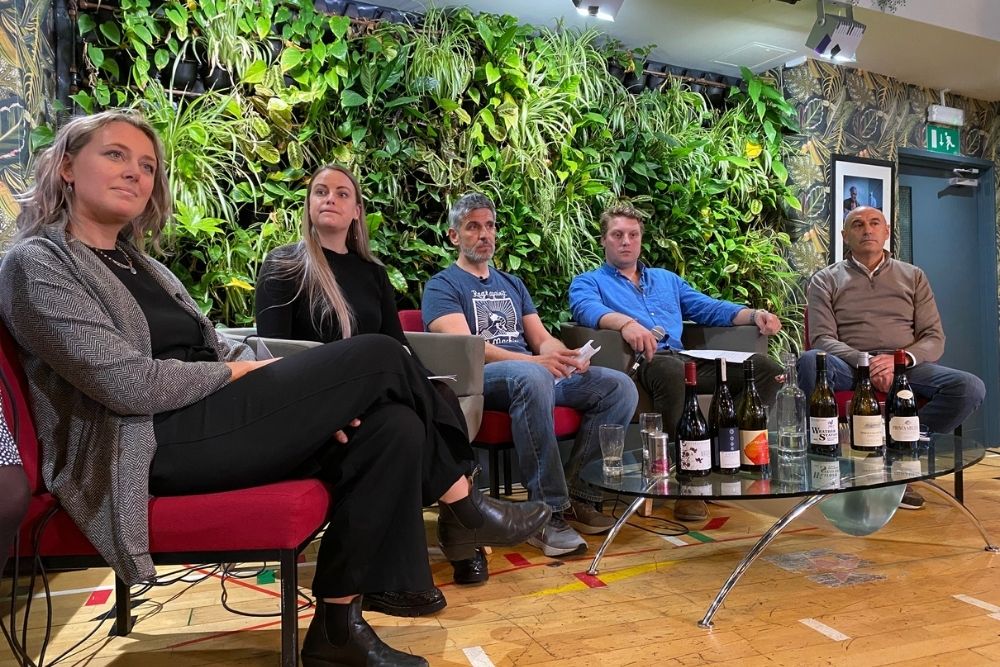 How is the wine trade future-proofing itself? Lively panel discussion featuring David Sampedro of Bodegas Bhilar in Rioja, Toni Sarrión of Bodegas Mustiguillo in Valenica, and Tom Hanson-Smith of <a href="/JourneysEndWine/">Journey's End Wine</a> in Stellenbosch. Click the-buyer.net/insight/bibend… #biodynamic #wine