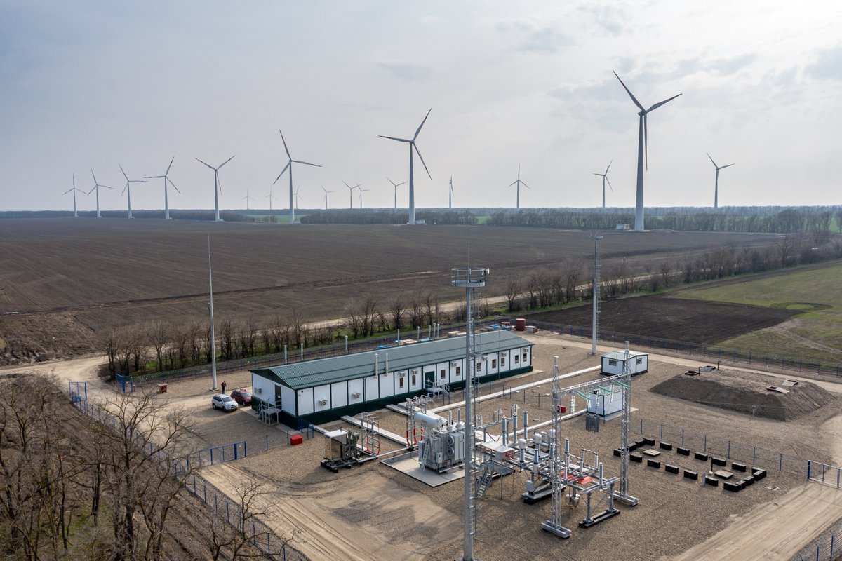 «Атомэнергопромсбыт» (входит в ветроэнергетический дивизион Росатома) и российское подразделение группы компаний «Кьези» (Италия) подписали соглашение о приобретении «зеленых» сертификатов I-REC, подтверждающих происхождение энергии из возобновляемых источников
