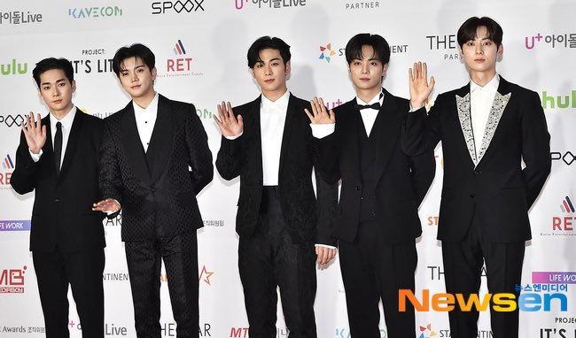 theseoulstory's tweet photo. NU’EST exclusive contract will end on March 14

JR, Aron and Ren to leave Pledis Entertainment while Minhyun and Baekho will renew their contracts with the agency

Source: https://t.co/rjxb1FTaJC https://t.co/gsj2crFLaL