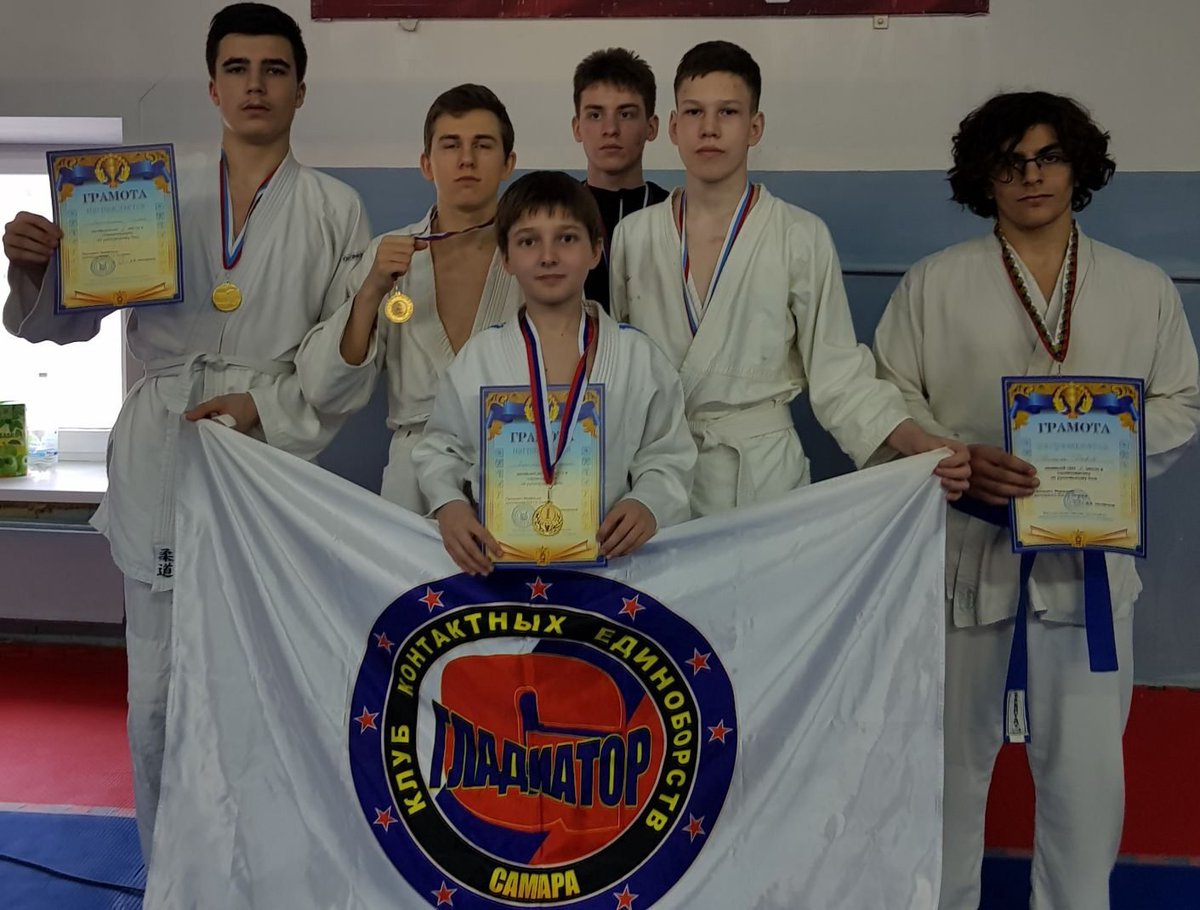 Наши спортсмены завоевали 5 первых 🥇 и 1 второе место🥈 в Первенстве по рукопашному бою в г. Сызрань!!!!! Поздравляем ребят и тренера Гаврина А.Н.‼