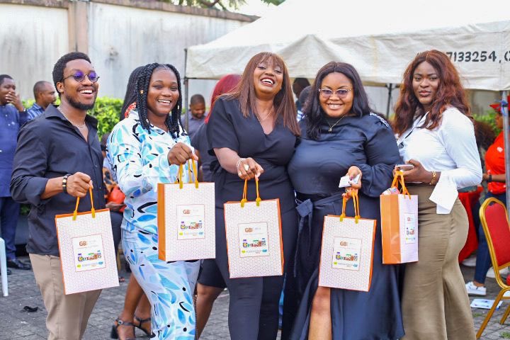 On Saturday, our Full-time and Executive MBA Candiates had an evening of team bonding, networking and conversations.

The MBA Director Chinedum Ewuzie  addressed the candidates and highlighted the importance of networking as part of the LBS experience.
# #business #networking