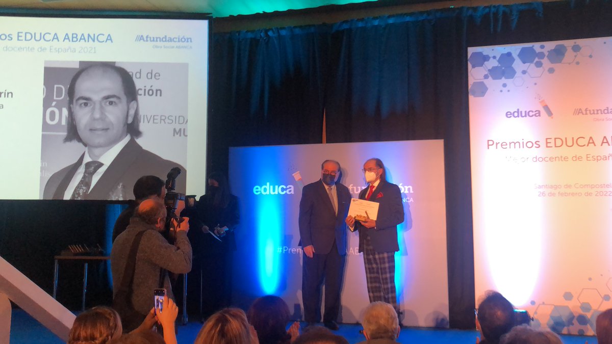ModeloIndice's tweet photo. Jesús Molina Saorín, este fin de semana, recogiendo el Premio como Finalista en los Premios Educa Abanca como Mejor Docente de Universidad de España 2021 #OrgulloUMU #UMU #PremiosEducaAbanca https://t.co/xxxZwAfk5e