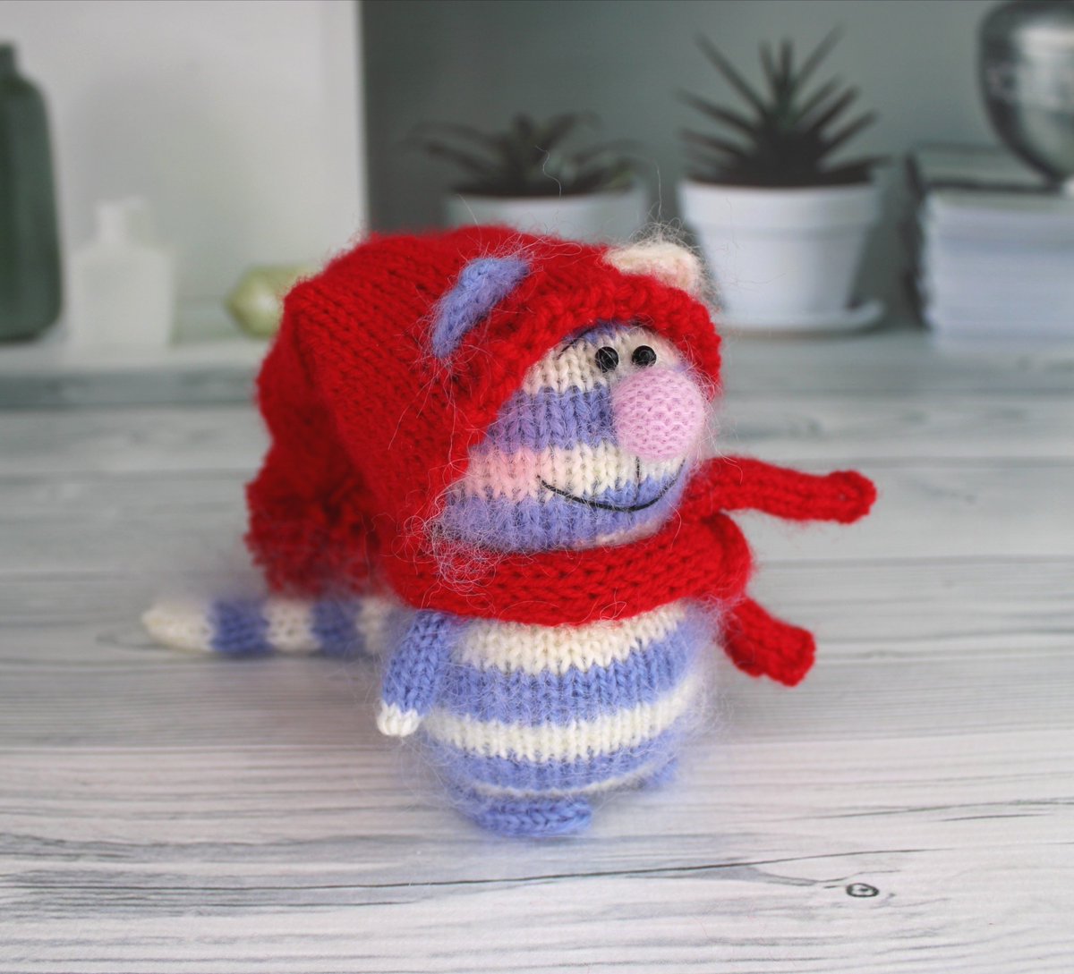 Toy blue cat in an red hat. Adorable collectible for the Easter Season! etsy.com/listing/114906… #catornament #catplushies #knittedwit #kittendoll #toyscat #kittydoll #catinthehat #cutegifts #cutecatplush #minicrochetanimals #miniatureplush #crochettoys #femalefriendgift