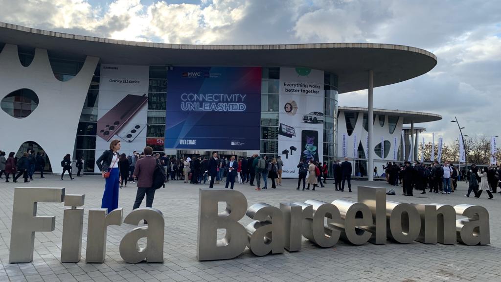 icec_cat's tweet photo. Avui comença el @4YFN_MWC i des de @cultura_cat hi participem amb un estand que acollirà 14 startups catalanes de cultural digital. Benvingudes a totes!! 
#SomImpuls #SomICEC

Info: https://t.co/uU51wZYXlX

@catalanarts @culturadigicat @proaproductors @gamebcn @socialpoint https://t.co/zB3A02ySV1