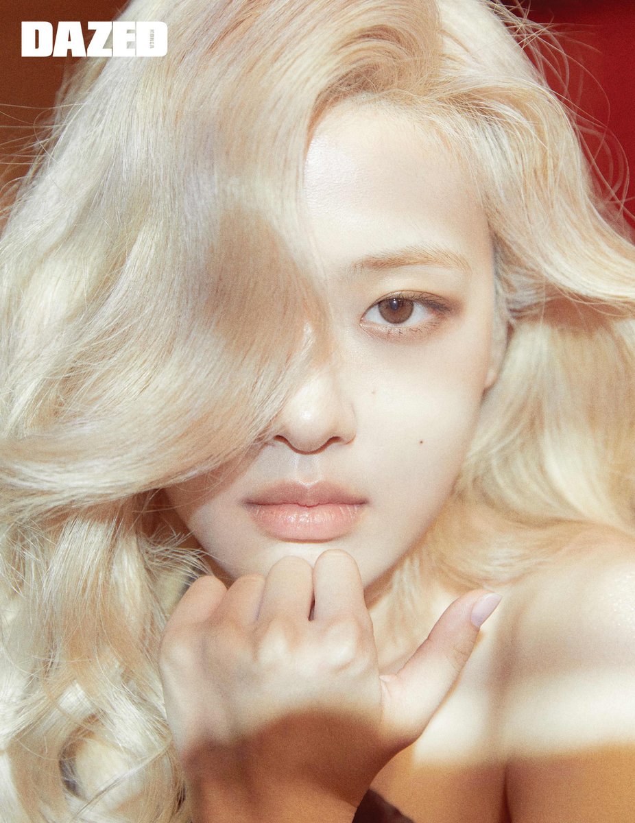 _florxnce's tweet photo. 데이즈드 3월 호 로제
금발에 웨이브 그저 갓.. https://t.co/k3sRdsFV7o