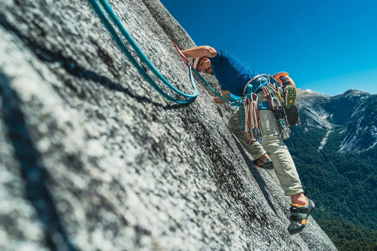 nicoecuescala's tweet photo. Escalando "Hilo de plata" Cochamo 🤩🇨🇱
@petzlenecuador 
@afueraecuador 
@MonodedoEcuador 
@Ecoandes_Travel https://t.co/Gtamxu5mOA