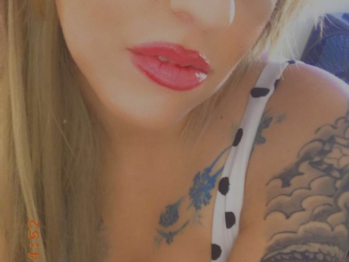 I'm online right now on CamModelDirectory - pay-per-minute system for Skype live shows. Call me right<a href="/tag/skype"class="tags"><span>#skype</span></a>