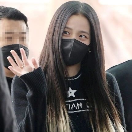 bucinblackpink tweet media