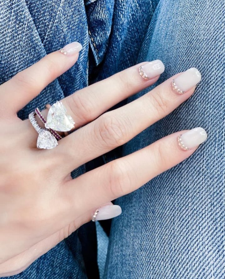co46203631's tweet photo. Keep stars with you in the form of diamond  😊

#BTCONECAN
#GPROFITBTCONE https://t.co/Gk6wX4SWDT