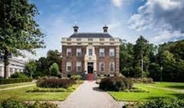 VARnws's tweet photo. Stichtse Vecht krijgt ruim 1 miljoen euro om onderwijsachterstand door Corona aan te pakken - https://t.co/5vUMmJUOam https://t.co/rescFBIWWB