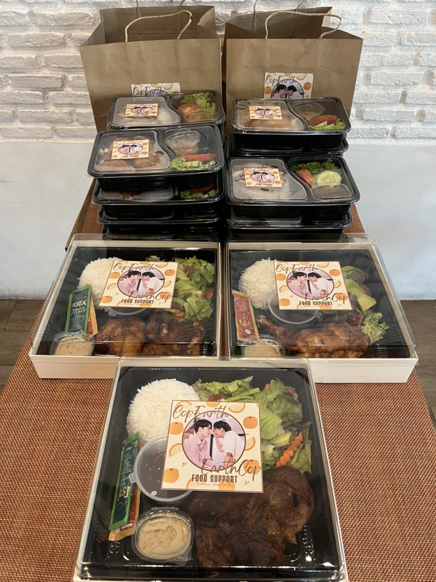 chamo_ph's tweet photo. 02.28.2022 | Food Support 🍱🥤
Photoshoot 📸

Food support for Copter and Earth on today's shoot 🤗🧡. So happy to see them together again 🥰. Fighting for today our babies ✊.

Collab with @fur_noona

#CTRPANUWAT #earthchsn
#เอิร์ทคอป #คอปเอิร์ท #CopEarth #EarthCop https://t.co/c4Ah05JdFL
