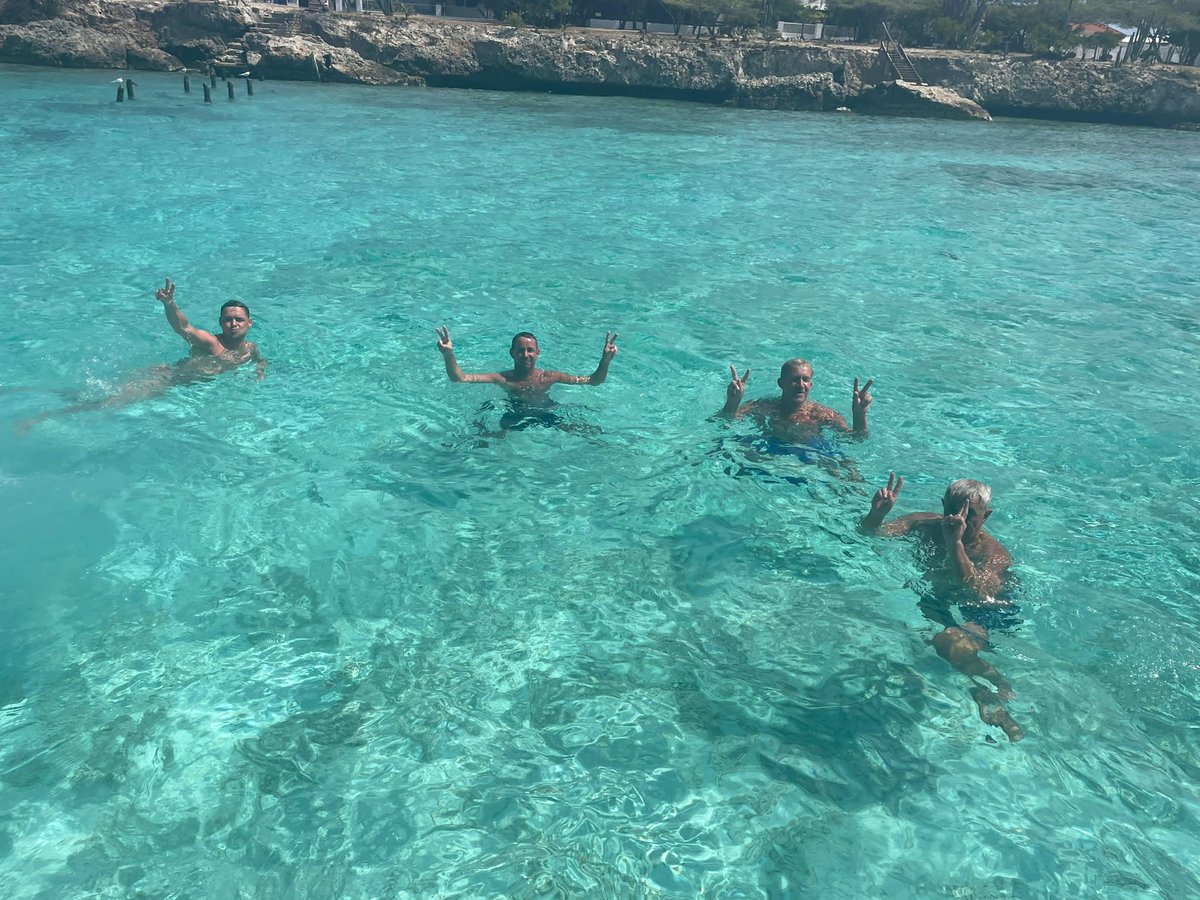 SchalkLoek's tweet photo. @cryptomanran Because of Ran and Sheldon SOL bought me a nice vacation for my family though… peace ✌️ https://t.co/pylYXIl3t6