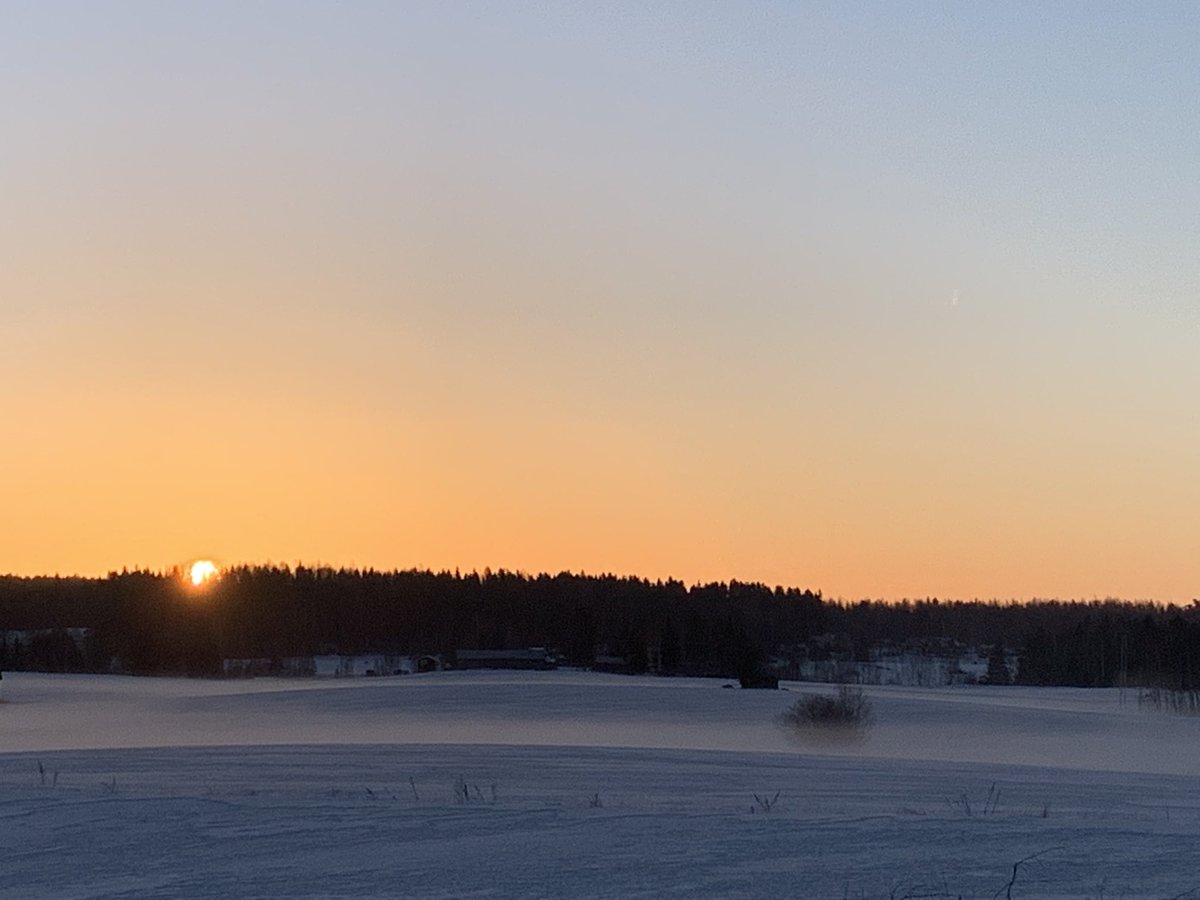 huhtelin's tweet photo. Tänäänkin aurinko nousee.
Peace for all of us. https://t.co/3xnrkqA0Th